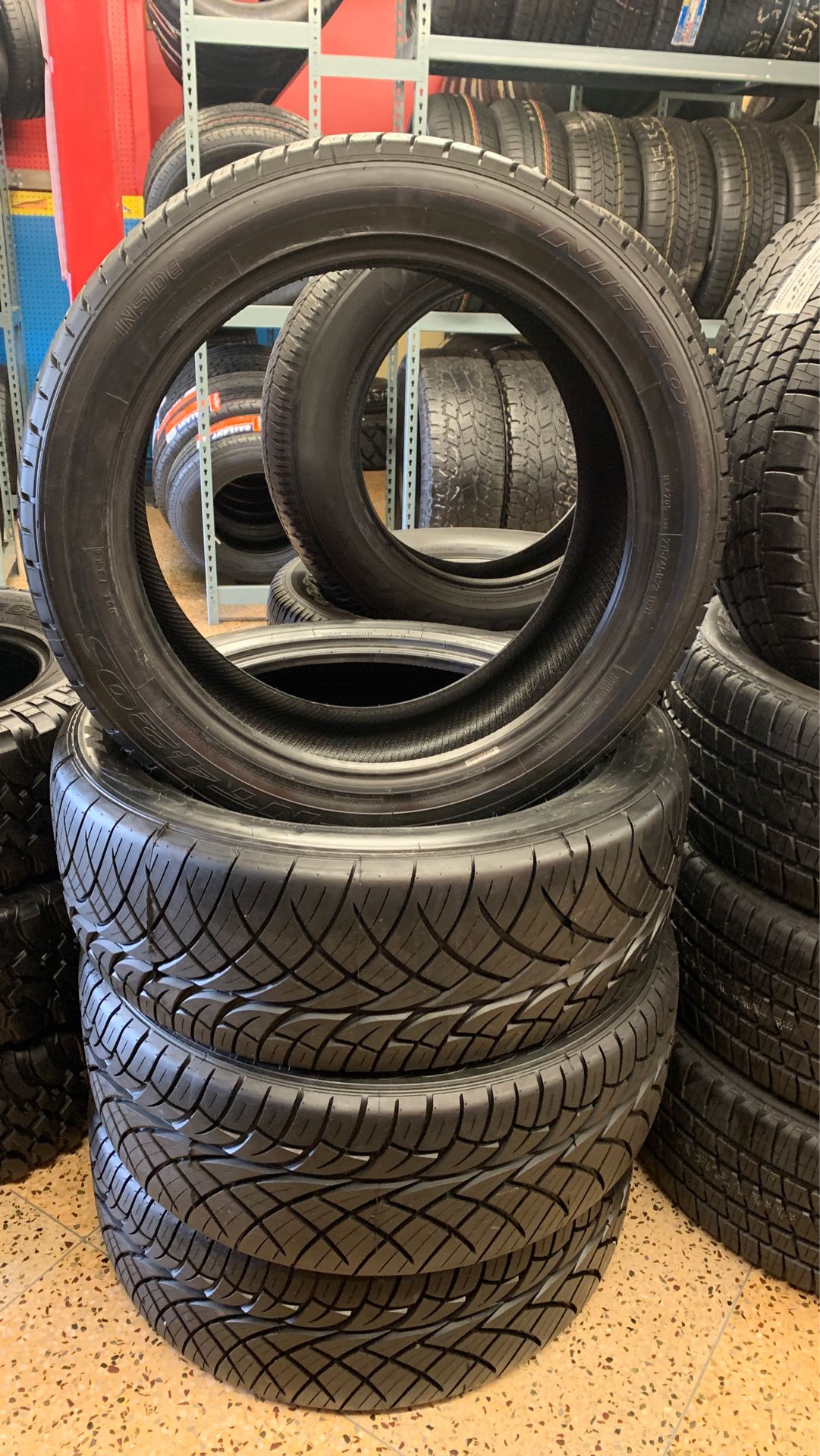 Used set 275-45R22, Nitto tires