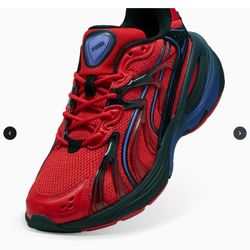 Size 12 Men  Puma Sneakers Brand New 