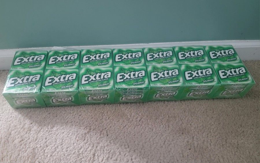 7 brand new extra spearmint boxes. each box has 10 15 stick packages (bb 06 may 26) MUST SELL TODAY.