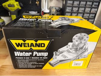 Weiand 9208 Chevy small block performance water pump