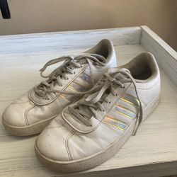 Girls/ladies Adidas Shoes Size 6