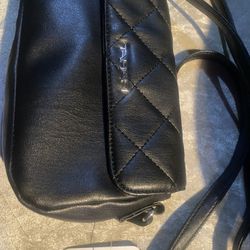 New Tahari Black Hand Bag 