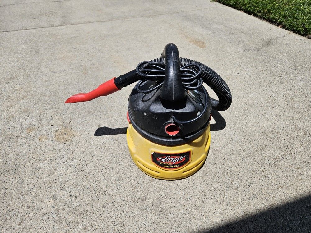 Stinger Wet/Dry Vac