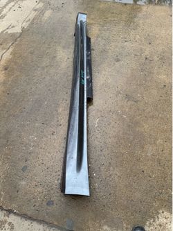 2014 to 2016 BMW M4 Right side Rock Cover( OEM )