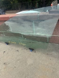 LEFT DRIVER SIDE FRONT DOOR GLASS 2019 TOYOTA CAMRY OEM