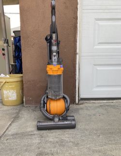 Dyson DC44
