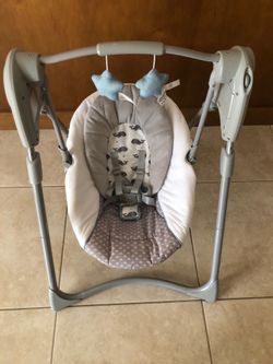 Graco Slim Spaces Compact Baby Swing-Humphry