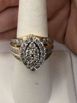 10k Diamond Ring 