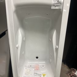 American Standard Whirlpool Bathtub