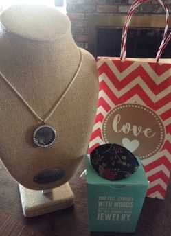 Beautiful Origami Owl locket and chain