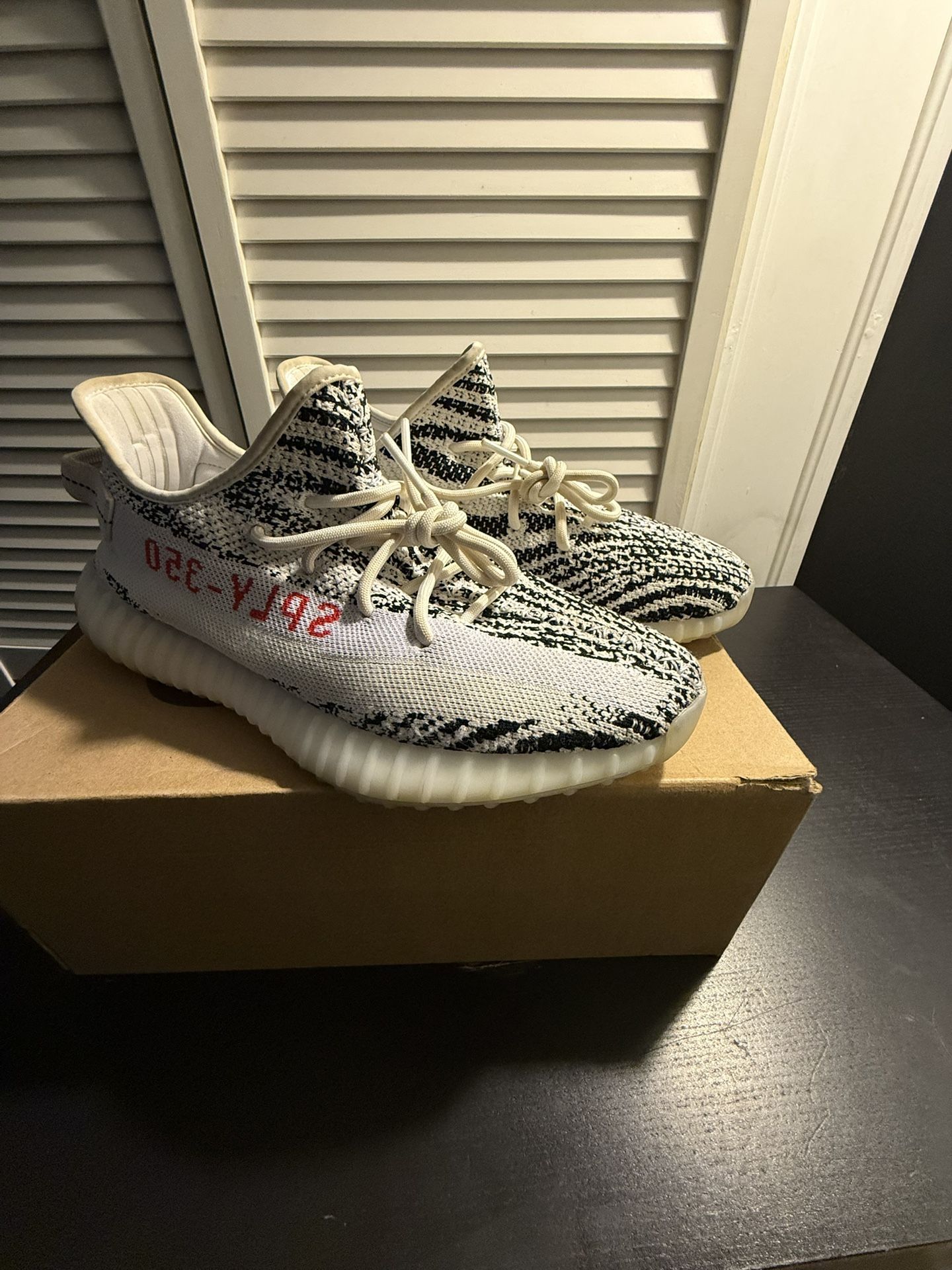 Yeezy Boost 350 V2 “Zebra” – Size 10