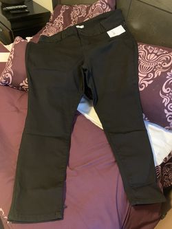 JustFab Ultra Soft Bootylifter Skinny Jeans