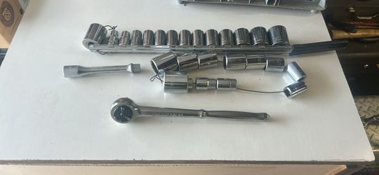 Vintage  Half inch drive craftsman socket set SAE and metric with ratchet and extension