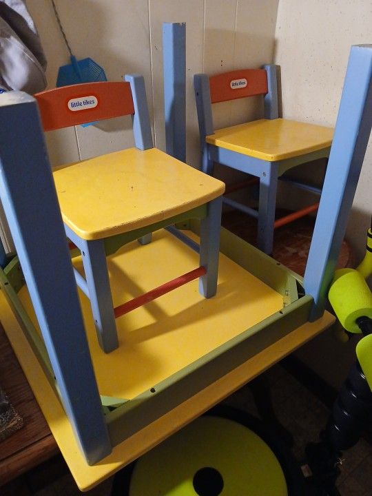 Kids Table