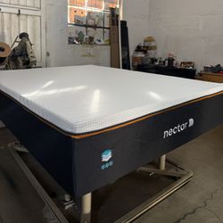 Queen Mattress 12inch Memory Foam 