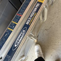 32' Extendable Ladder 