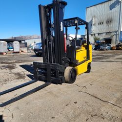 Yale forklift 8000 pound capacity 3 stage sideshift 