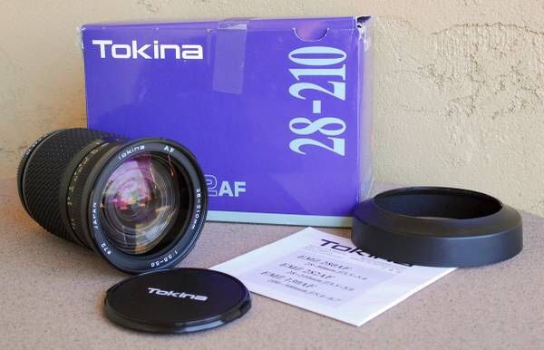 Tokina AF Nikon Mount 28-210mm F3.5-5.6 lens in box