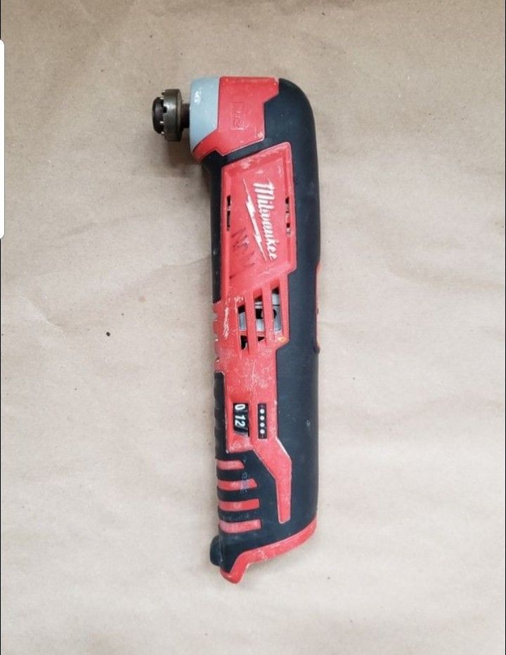 Milwaukee M18 Chainsaw