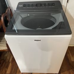 Black Friday Sale!! Whirlpool Washer 120v Plug And Dryer 120v Plug (Comes With Hook Ups)