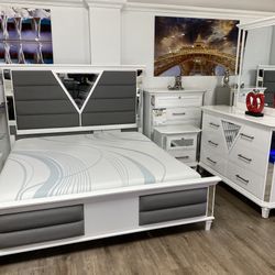 Queen Bedroom Set ON SALE NOW + FREE MATTRESS (available In King As Well)