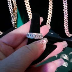 GORGEOUS SZ-8 STERLING SILVER WITH MOISSANITE STACKABLE BAND! 