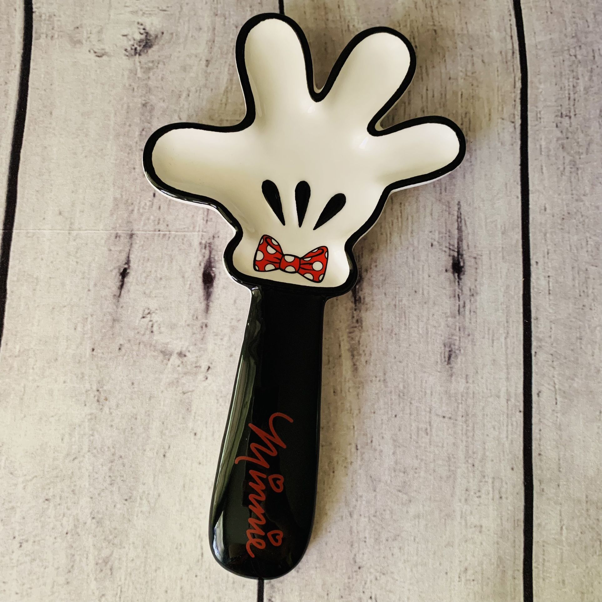 New Disney MINNIE Mouse Figural Hand Ceramic Spoon Rest