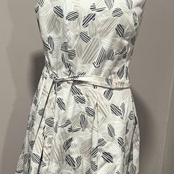 Anne Klein Black and White Leaf Print Midi Dress