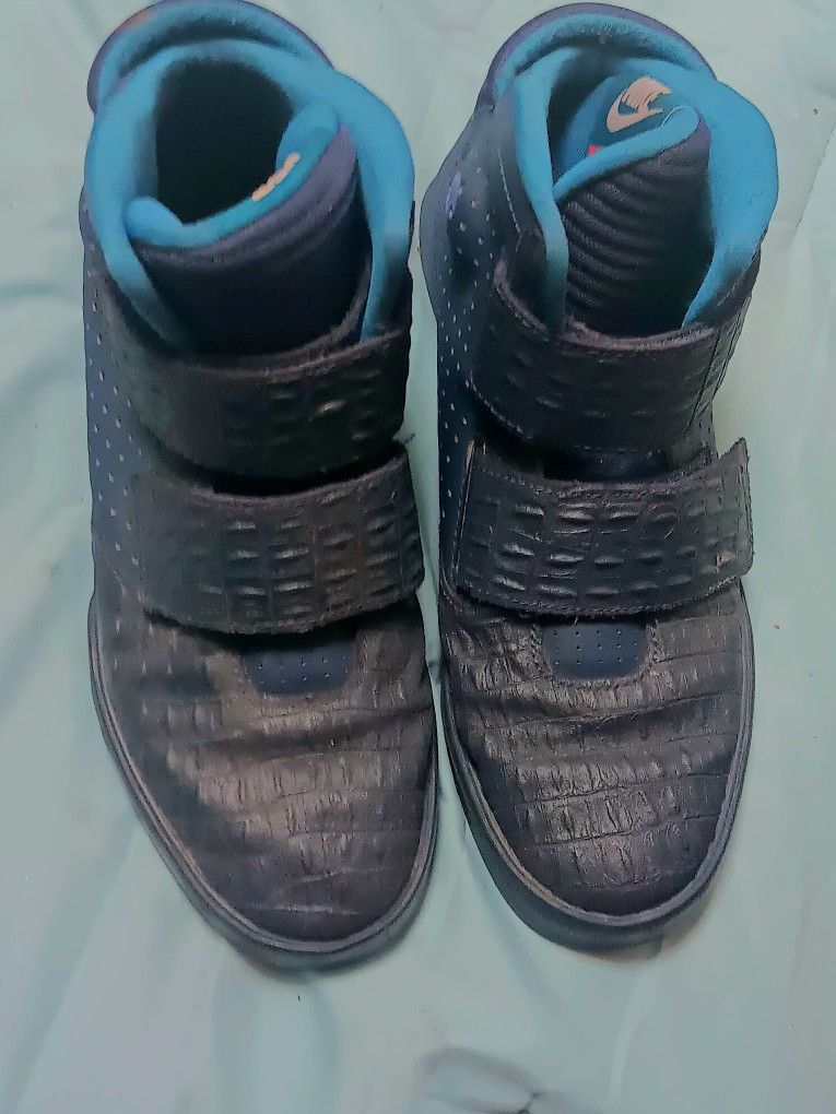 7.5 Nike 'Flysteppa's