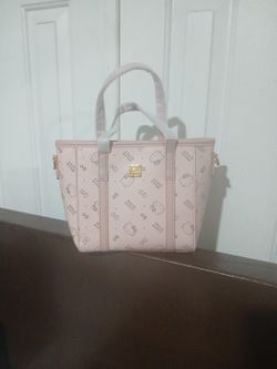 Brand-new Pink Hello Kitty Small Purse