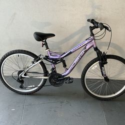 BICYCLE MONGOOSE 18 SPEED SIZE 24 BRAND NEW