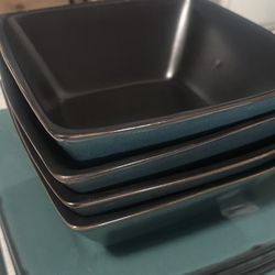 Geometric Stoneware Dish Set