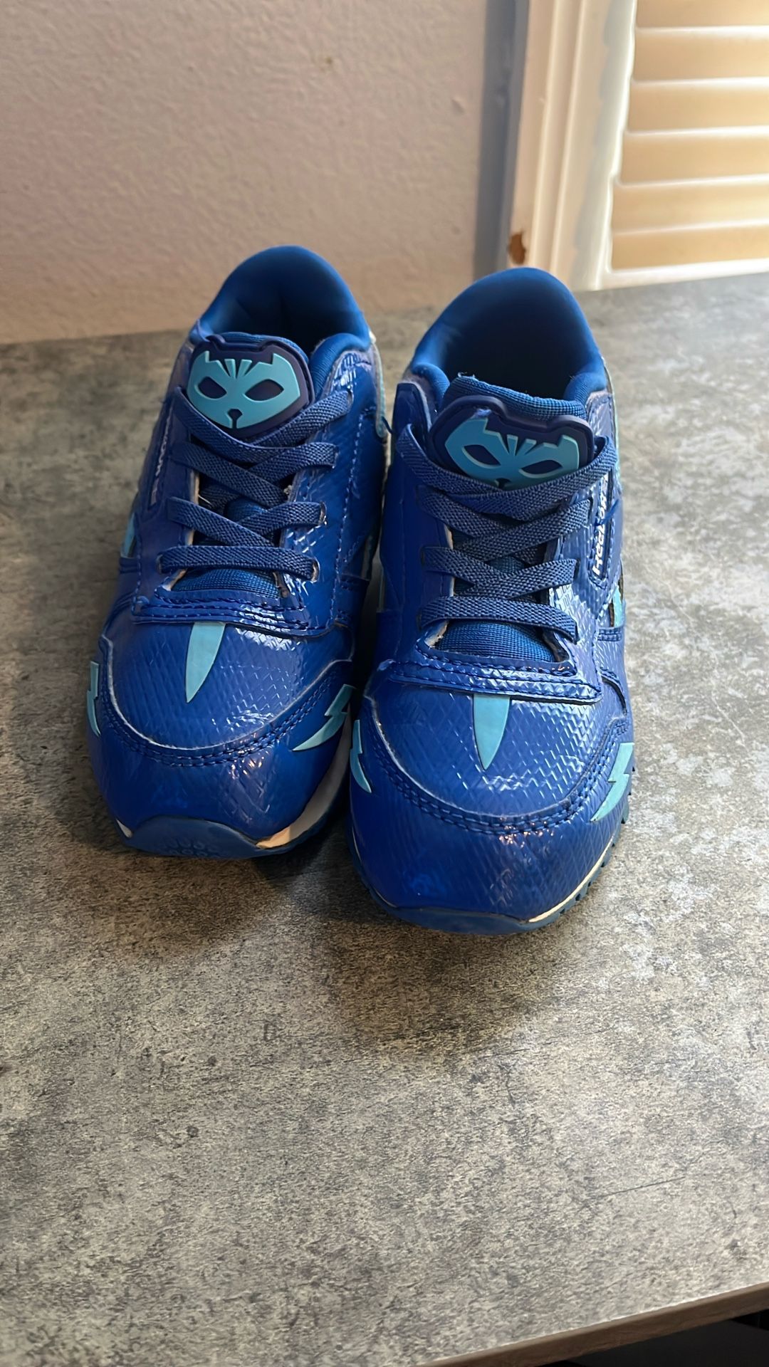 10c Pj Mask Reebok