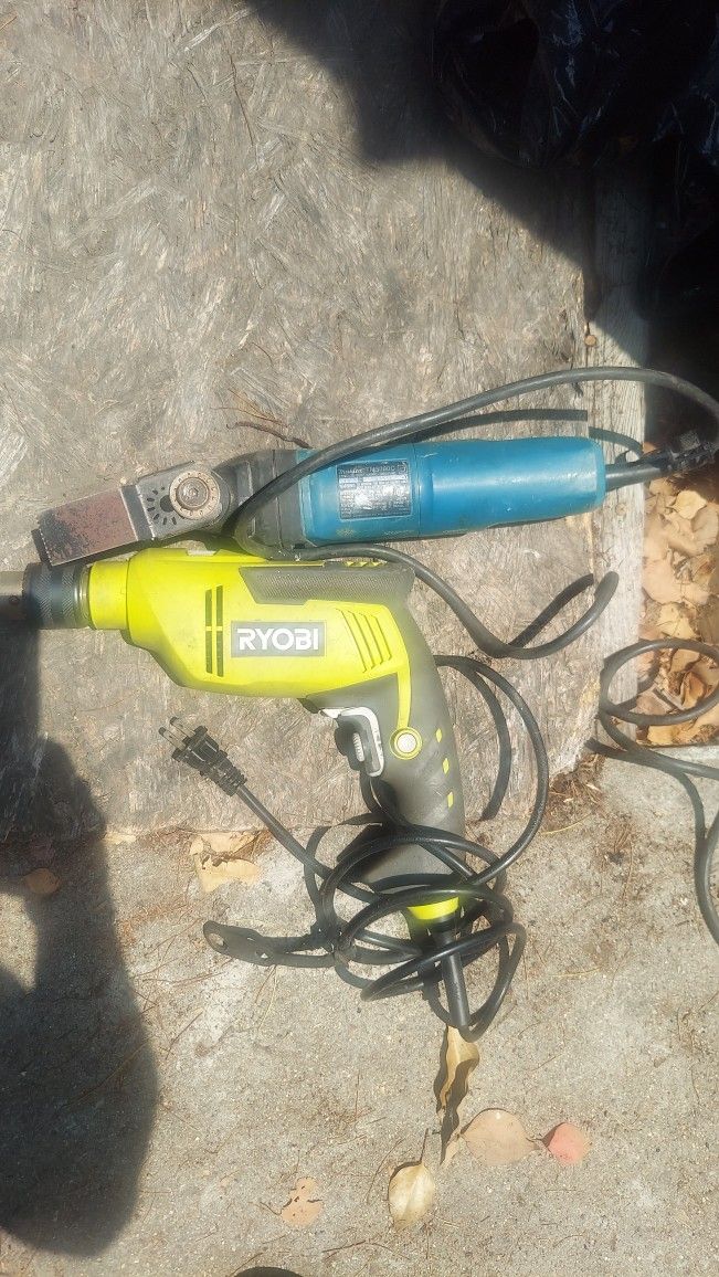Makita Osilating Tool And Ryobi Drill