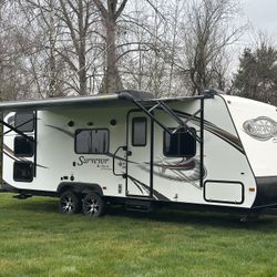 2013 Surveyor Sport Travel Trailer With  3 Bunks 