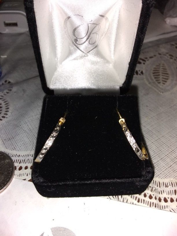18k 750 stamped Diamond Hoop Earings