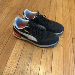 Men's Pumas 