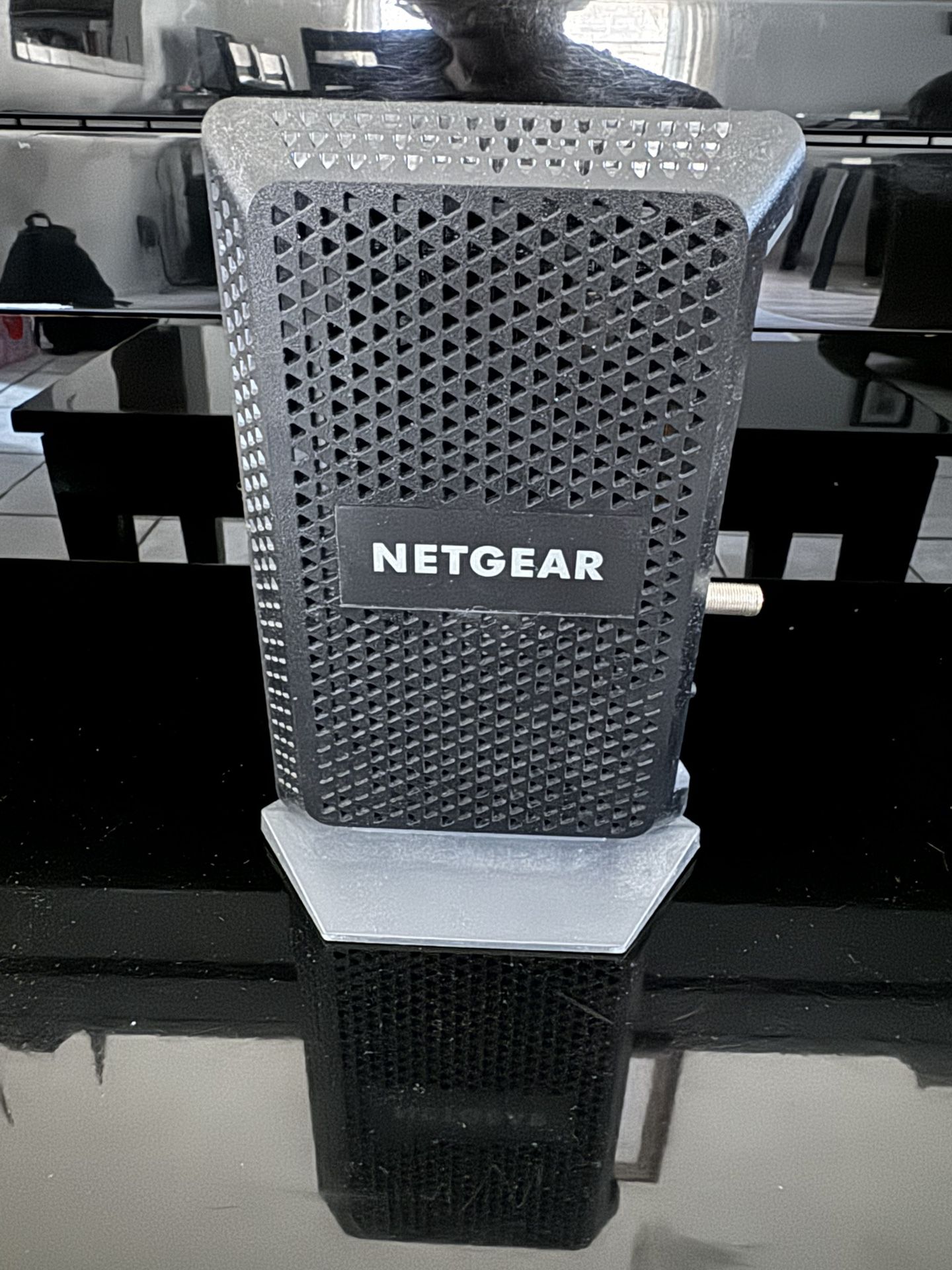 NETGEAR CM1100 DOCSIS 3.1 MODEM - LIKE BRAND NEW