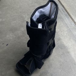 Walker boot Djo Orthopedics