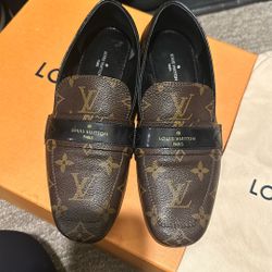 REAL LOUIS VUITTON flats 