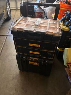 Dewalt Toughsystem 2.0 w drawer and clear container