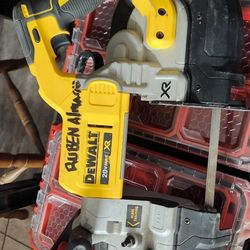 Dewalt Bandsaw 