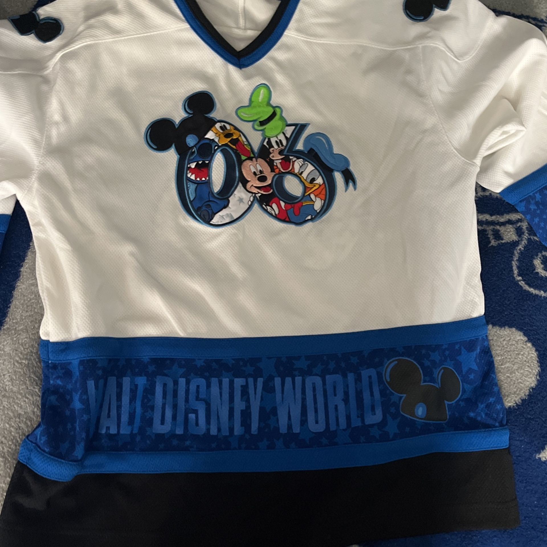 Hockey jersey in pretty good condition