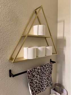 Triangle shelf