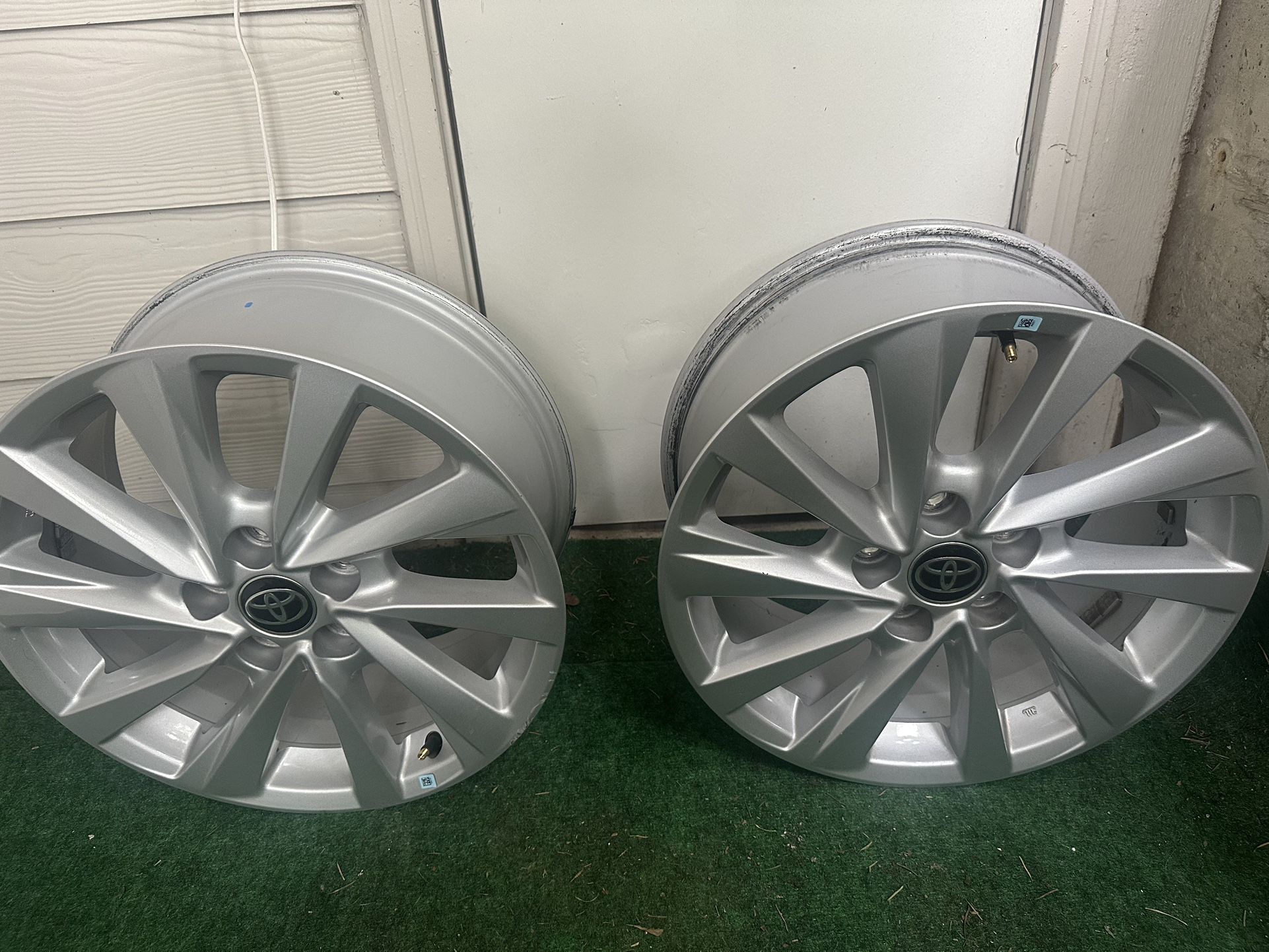 (2) 2023 Toyota Camry Stock Wheels