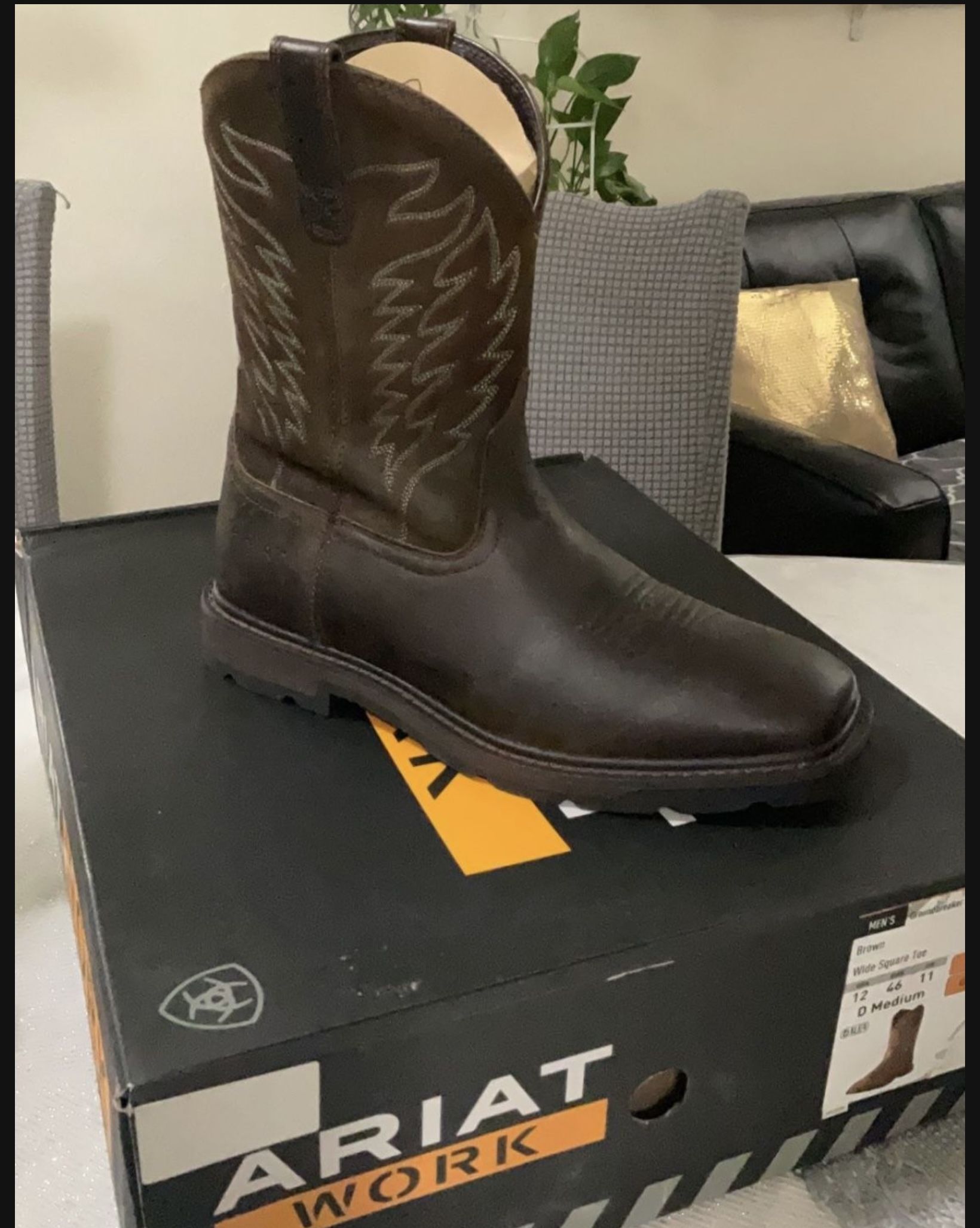 New Men Ariat Boots 