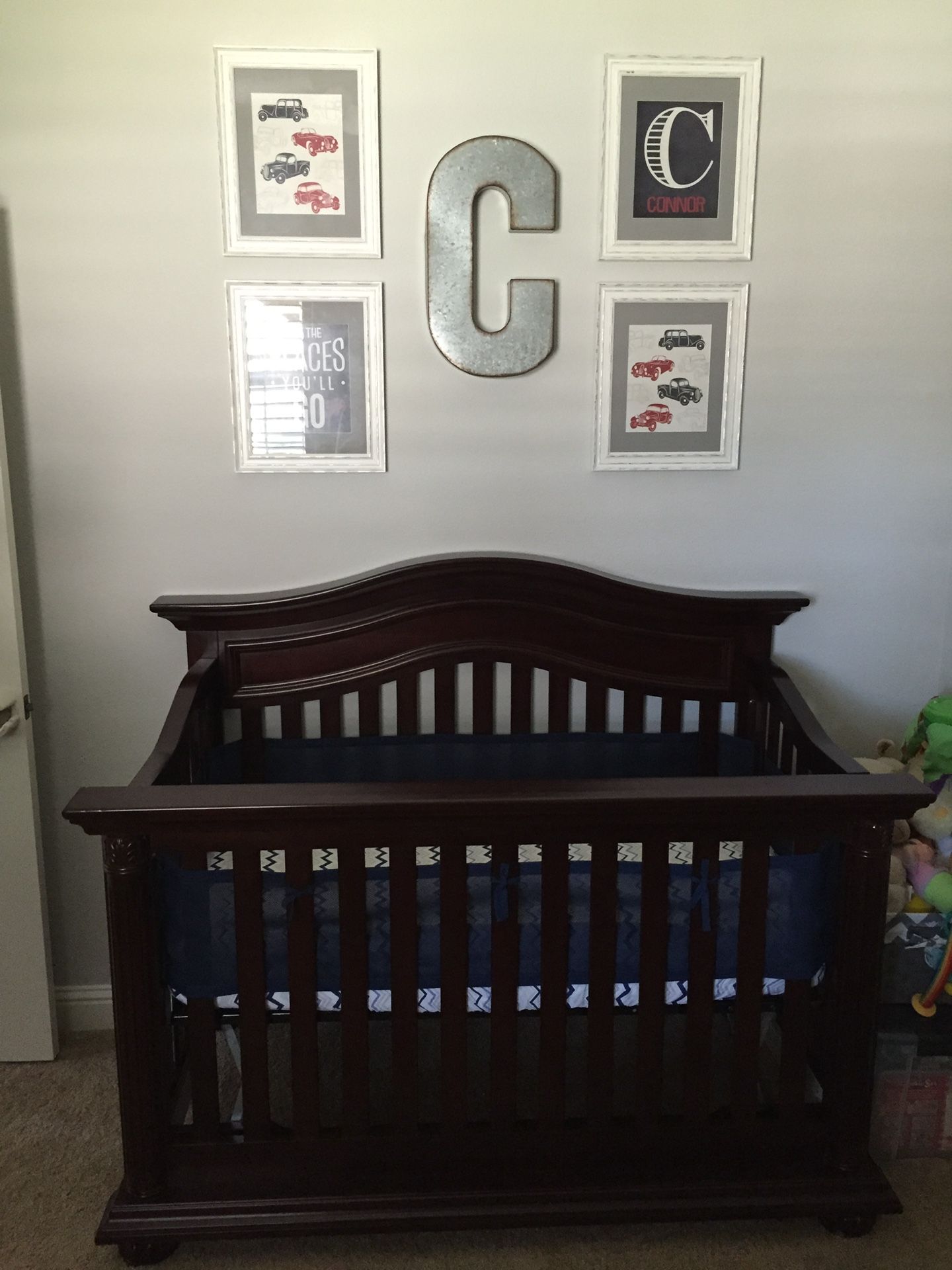 Crib/Toddler Bed & Dresser/Changing Table