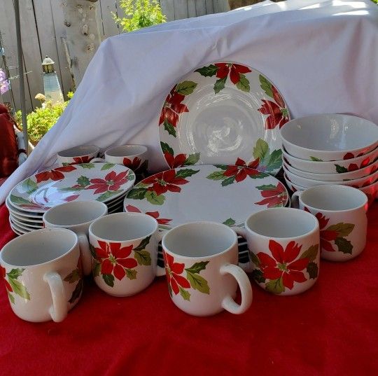 MARTHA STEWART DINNERWARE