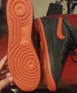 FREE Mens NIKE AIR sneakers SIZE 13
