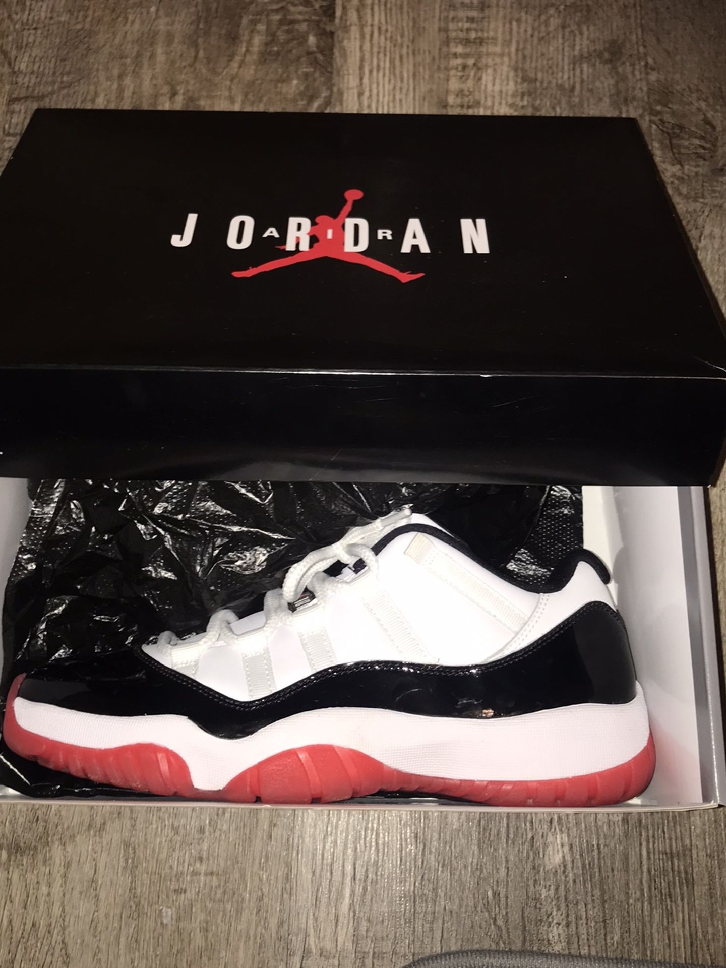 Jordan 11 Low “Concord Bred “